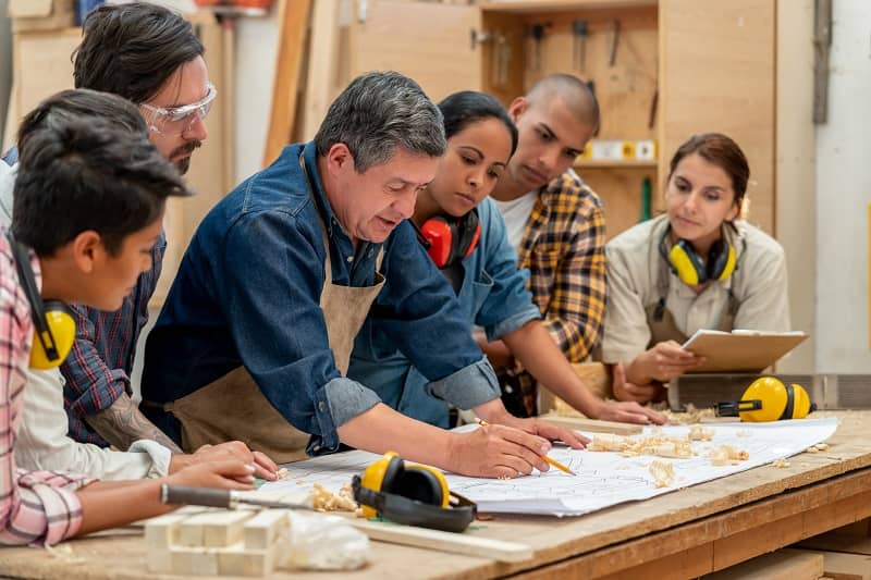 Leading By Example: 6 Qualities Craftsmen Pass On to The Next Generation