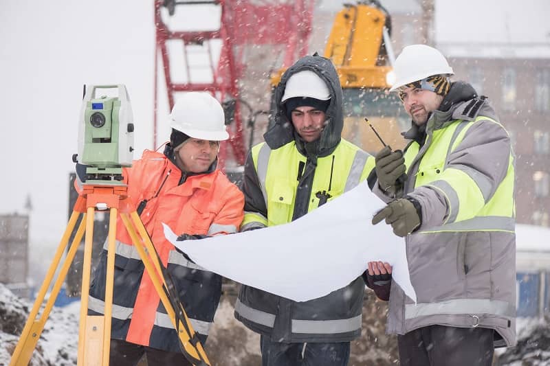 6 Essentials of Winter Fashion Every Construction Worker Needs